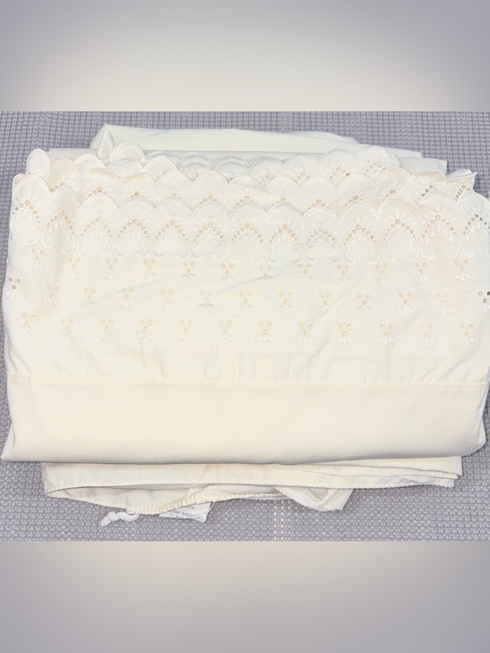 Vintage Wamsutta Ultracale Queen Sheet Set Ivory Eyelet Embroidered Flat Fitted
